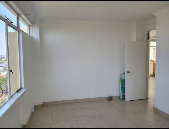 2 BEDROOM FLAT TO LET IN MORNINGSIDE